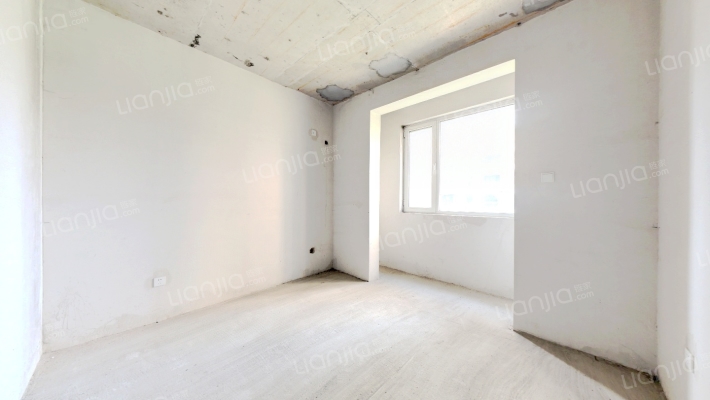 出售香邑溪谷洋房 南北通透三居双卫 毛坯-卧室C