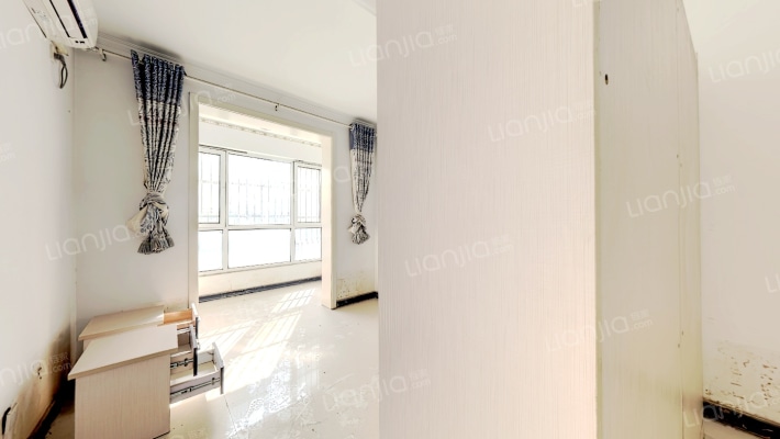 107国道  水榭春天 南北通透两居室  有装修低楼层-卧室B