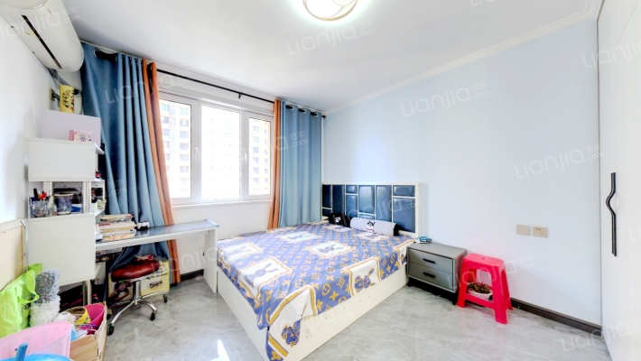 出售翡翠滨江 南北通透三居 精装修-卧室B