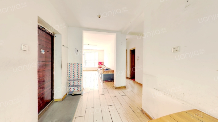 南北通透格局好，中间楼层，集中供暖，配套齐全-餐厅