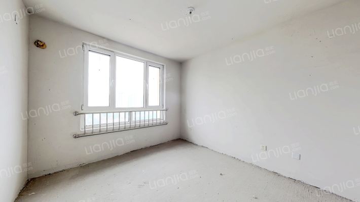 德信公园 此房毛坯随意装修格局好交通便利-卧室