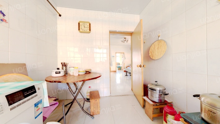 涿州市 广场南 南北通透 大3居  满五唯一 带装修-餐厅