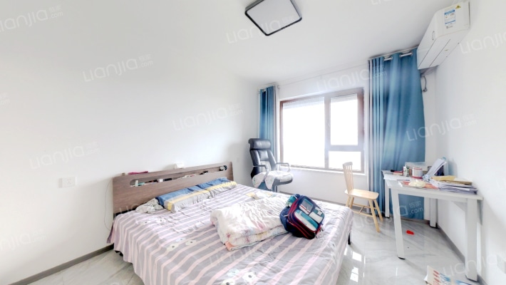 鸿坤新维港 3室1厅 南 北-卧室C