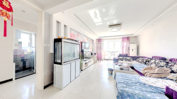 838旁，可上西丁，大三居精装修-客厅