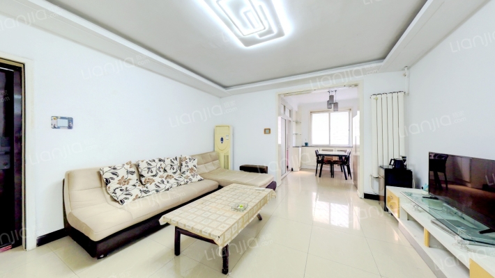 冠云路于长空路交叉口，二层带露台，中等装修，诚意卖-客厅