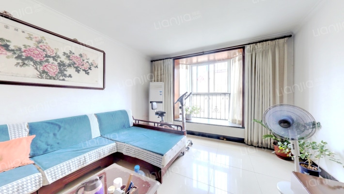 南北通透三 房本满五年 简单装修.-客厅