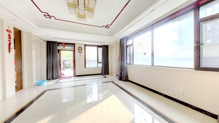 鸿坤理想湾下叠别墅，精装修，满五不唯一，诚意出售-客厅B