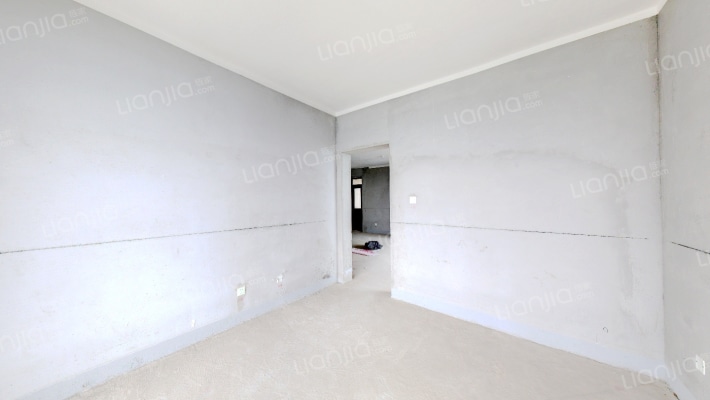 房子南北通透三居，价格便宜，崔本中-卧室C