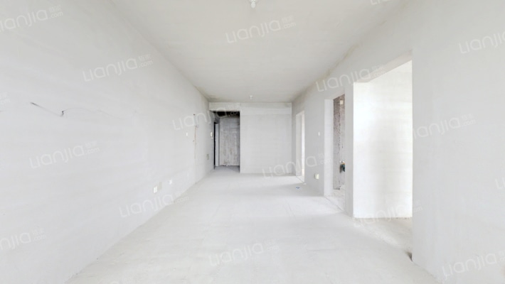 次顶层 主卧转角窗 14号楼朝东南2居 视野开阔-客厅