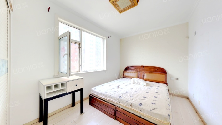 金阳瑞景 2室1厅 南-卧室B