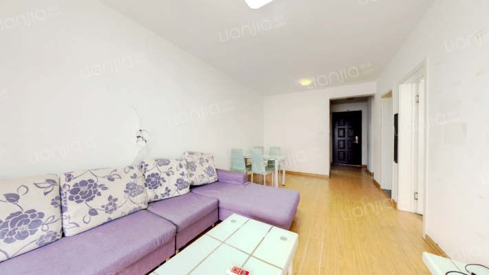 中间楼层，视野采光好，出行方便，户型格局方正-客厅