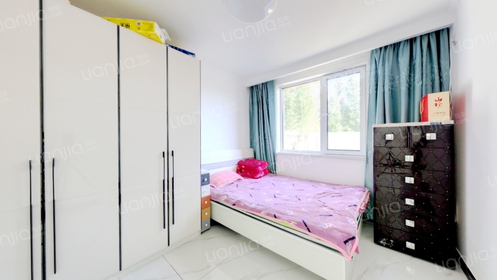 全款房，一层带小院儿 ，2014年次新房-卧室B