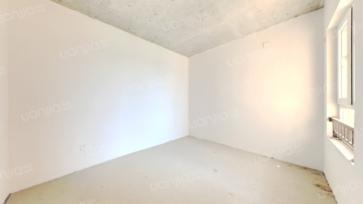 上园，92平带顶跃65平，挑高5米，露台100平-卧室B