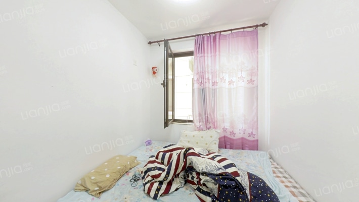 鸿坤理想湾经典南向小三居  中楼层采光好-卧室B