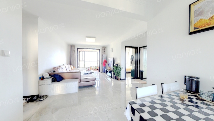 天伦湾  南北通透三居室   精装修  业主诚意出-客厅