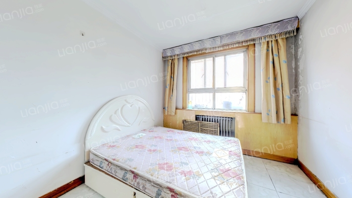 七十年大产权   小区环境好   户型方正-卧室B