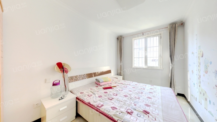 翡翠城 2室1厅 东南-卧室B