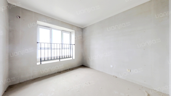 高铁通勤现房，标准三居，好楼层，采光充足-卧室C