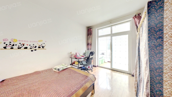 名流风景洋房中间楼层两居，出门德信公园-卧室A