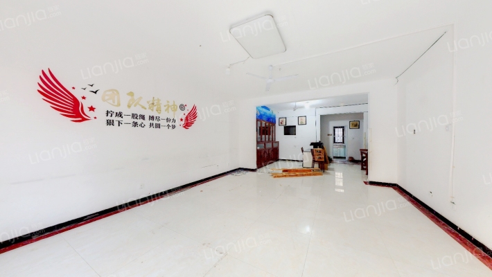 鸿坤理想湾南区别墅，带小院，负一层和地上二层。-客厅B