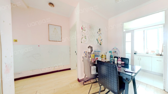 名流枫景洋房单价3200的一套 南北通透两居-餐厅