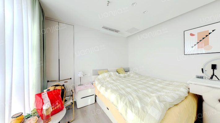 万科城际之光 2室1厅 南-卧室