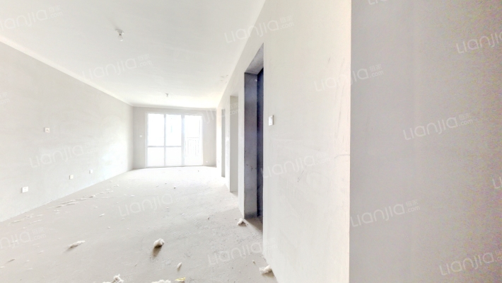 朝阳三居 户型方正 户户朝阳 央企社区-客厅