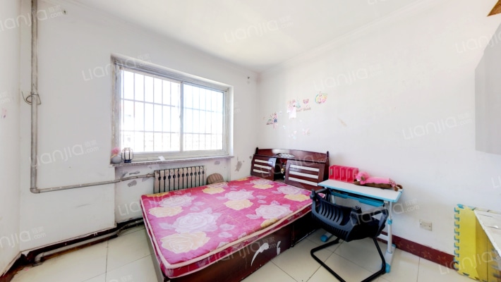 小区位于好。配套齐全，后边是宜家旺广场-卧室B