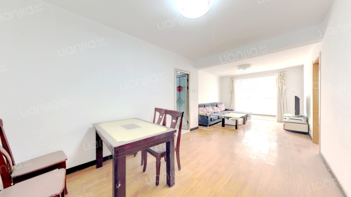 中高楼层，全天采光，房本满二 随时看房，自住装修-客厅