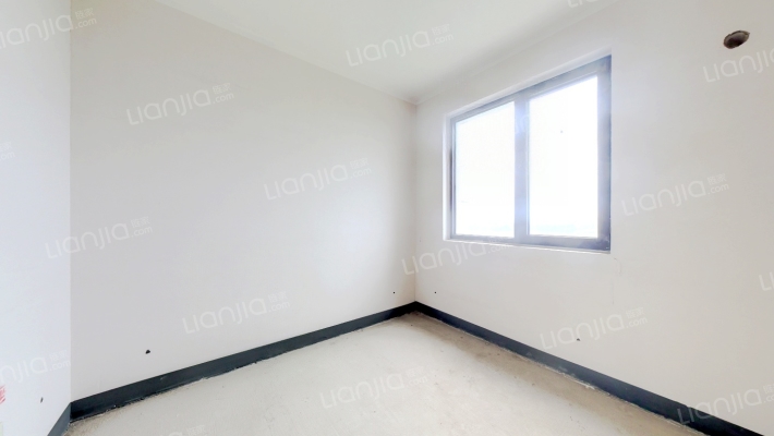 满二 带车位和地下室 高楼层视野好 有钥匙随时看房-卧室C