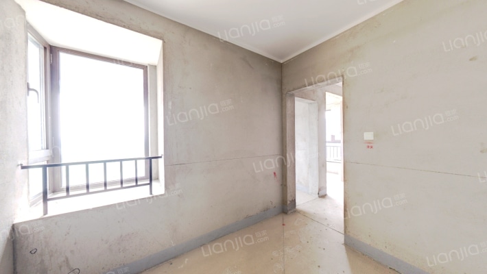 此房是 中间楼层 采光无遮挡 集中供暖。-卧室A