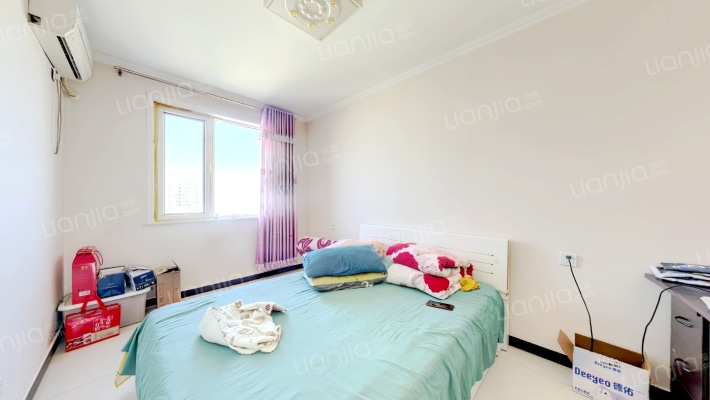 838旁，可上西丁，大三居精装修-卧室B