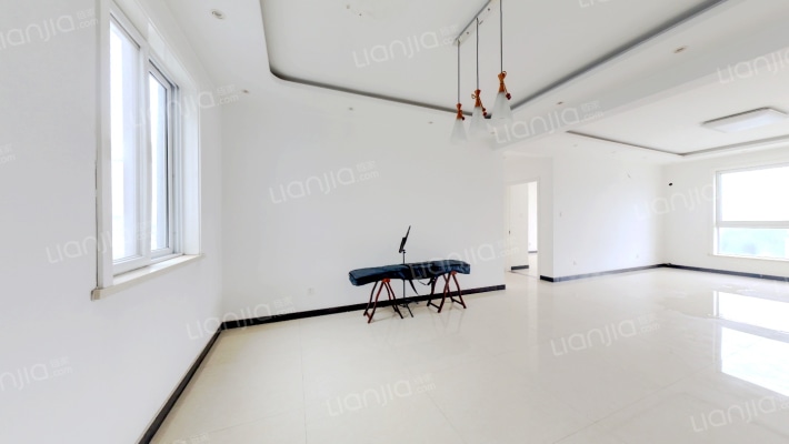 公园一号南北通透双卫三居本满单价总价低配套齐全-餐厅