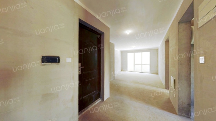 洋房南北三居，毛坯随意装修，诚意出售-客厅