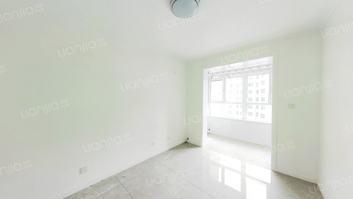 水岸花城，精装两居，南北通透。-卧室A