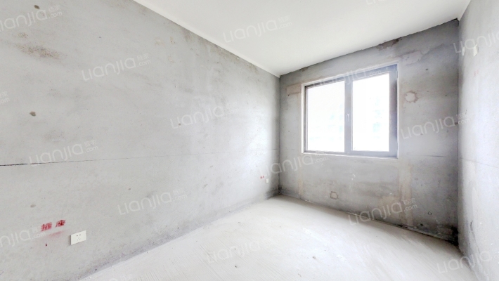 天伦湾馨园中高楼层采光不错，南北通透全明格局三居室-卧室B