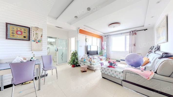 天保郦景社区为南北两排，共计九栋高层，电梯房-客厅