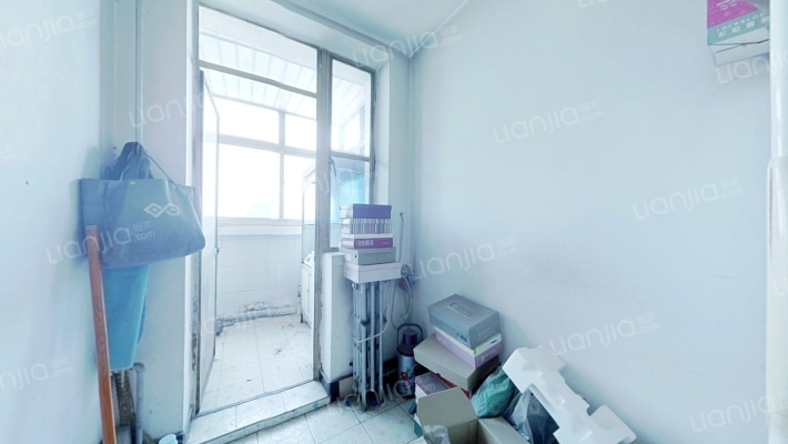 房子好户型，中上楼层，无遮挡，-餐厅