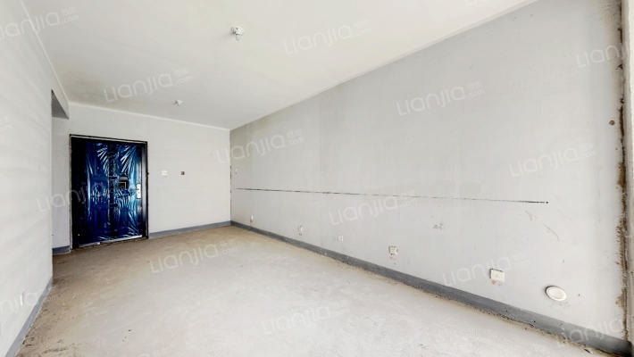 此房目前房本在手 方便交易 集中供暖 带车位-客厅