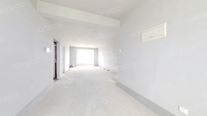 此房业主诚意卖，没抵押，能贷款，户型好-客厅