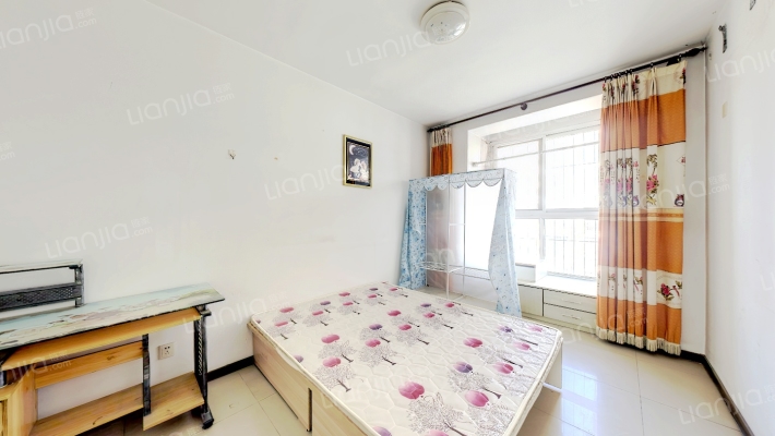 名流枫景洋房 南北通透三居 好楼层-卧室A