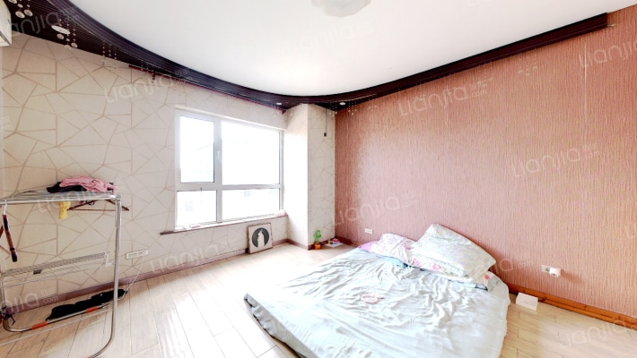 鹏渤御园精装，2室.南北。环境优美，装修自住标准-卧室A