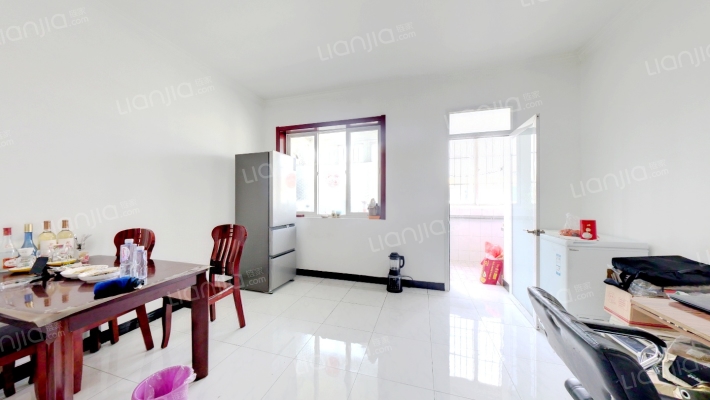 东兴街与朝阳路路口 往东  南北通透大三居-餐厅