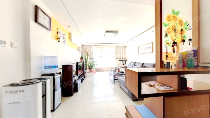 德信公园旁，南北通透，精装满五三居两卫户型。-客厅