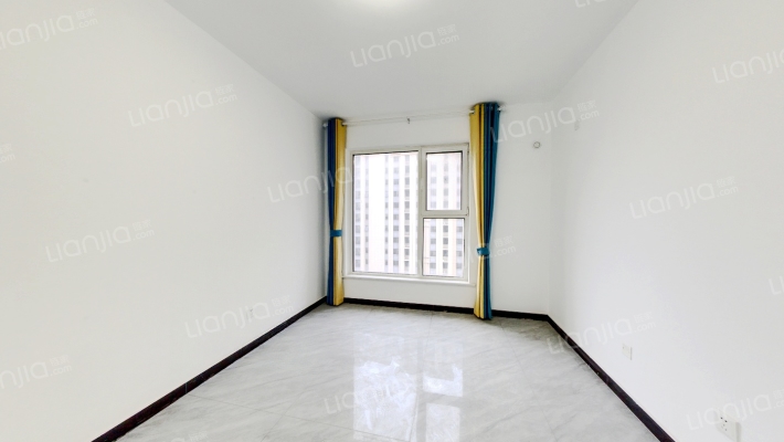 此房朝南两居室.户型方正，配套齐全，出行方便.-卧室B