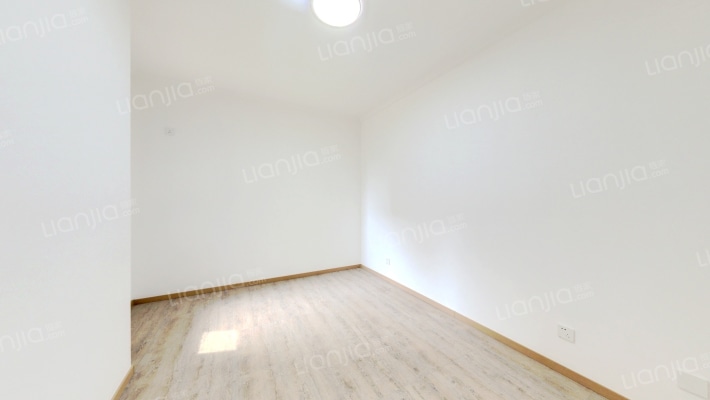 14号楼 视野开阔大2居 精装修 楼层不高 看房方便-卧室A