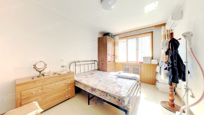 物探六号院双卫低楼层大户型中装好房推荐-卧室A