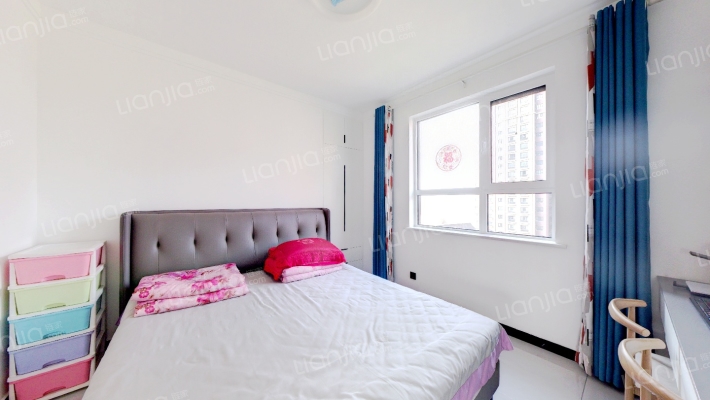 牛津花园 精装南北通透大三居 有本好楼层-卧室B