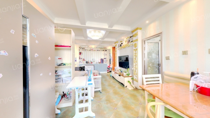 房本满五唯一 精装修 两居室 看房随时-客厅