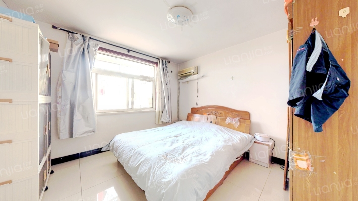 此房位于平安大街，电梯房，高楼层，全天采光充足-卧室B